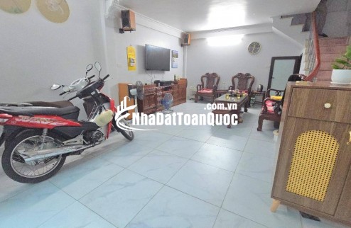 Bán nhà Thái Thịnh 35m 4 tầng MT4.3m lô góc, kinh doanh hơn 13 tỷ.